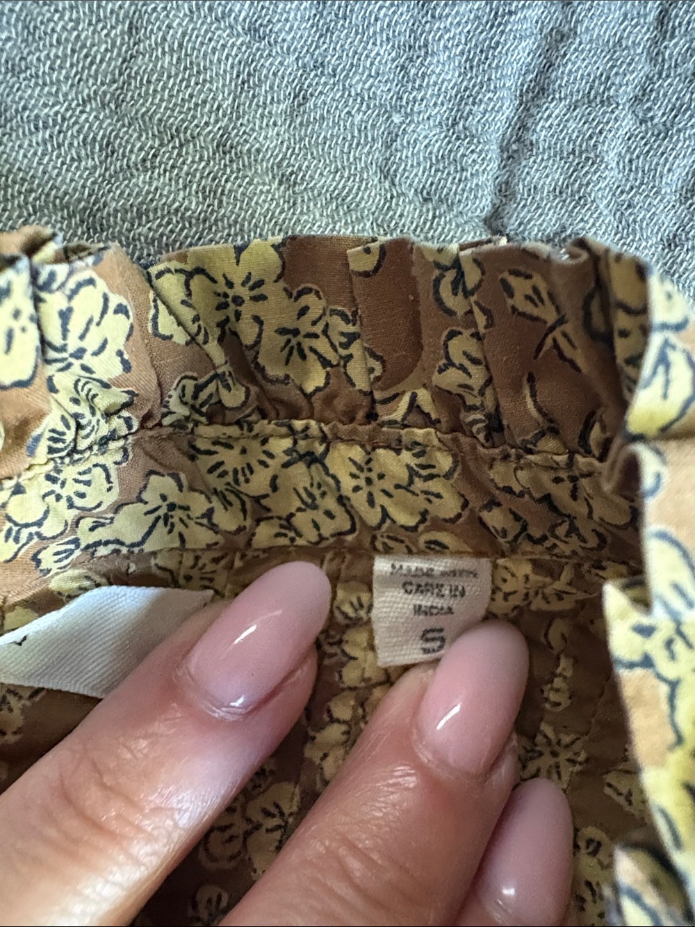 Doen Brown Floral Pintuck Ruffle Blouse - Picture 5 of 7